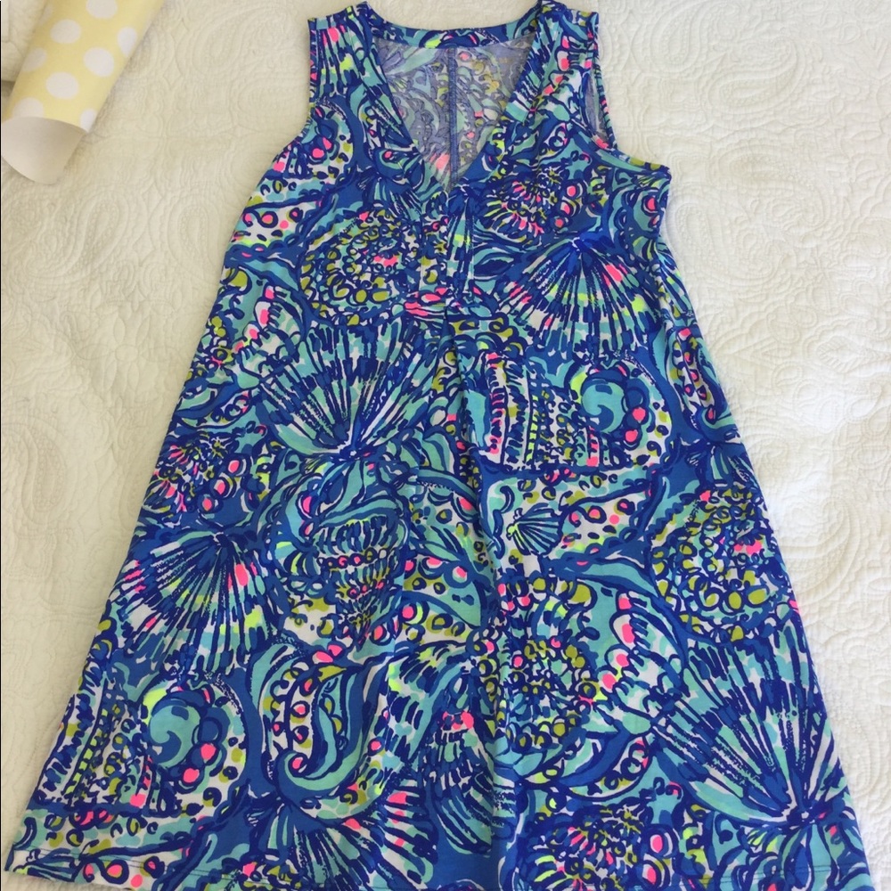 Lilly Pulitzer V-neck Sleeveless Shift Dress